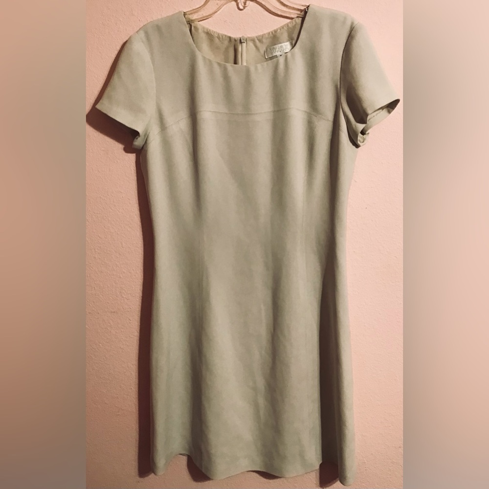 ❤️Neiman Marcus Isabel Ardee cream dress size 6